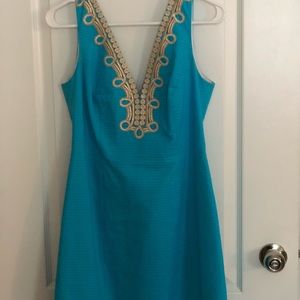 Lilly Pulitzer size 6 blue with gold embezzlement
